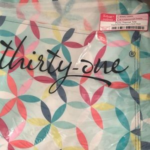 Thirty-one Gifts Picnic Tote Thermal in Kaleidoscope Dreams